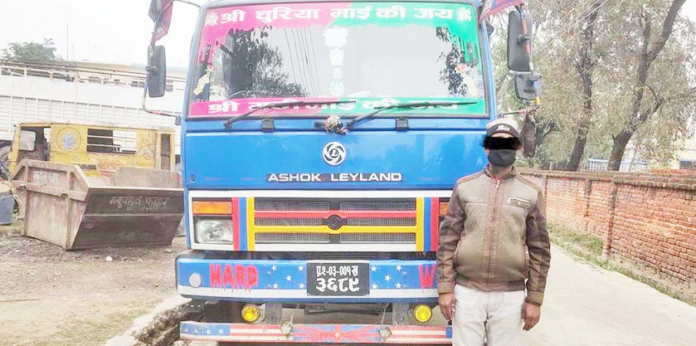 भन्सार छलीका सामानसहित ट्रक र चालक नियन्त्रणमा